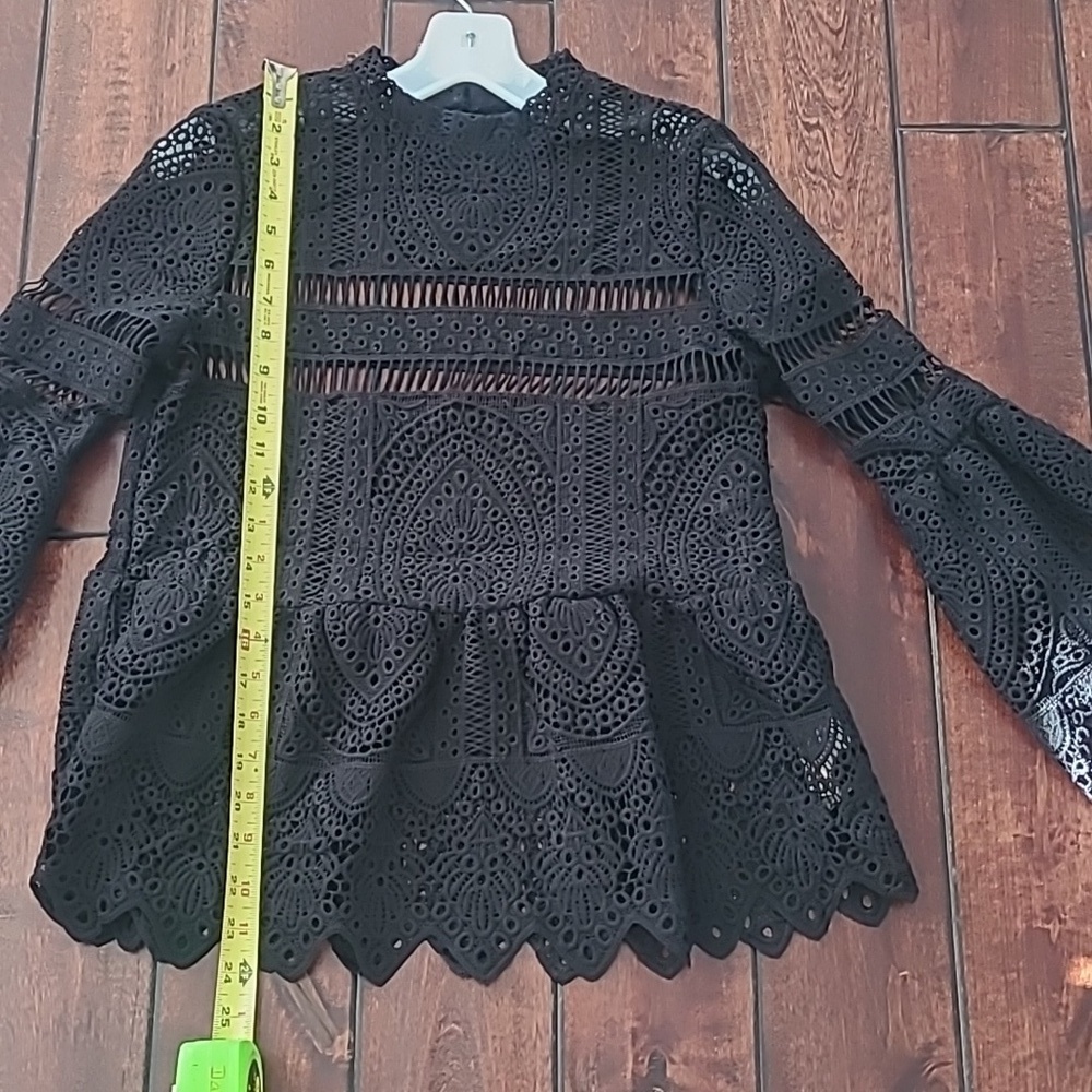 Boohoo Black Crotchet Lace Longsleeve Bell Sleeve Peplum Top Size 6 - Picture 7 of 11